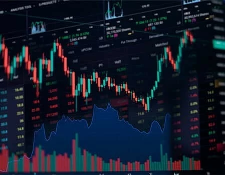 An illustration showing the benefits of using Tradeflex GPT in trading.